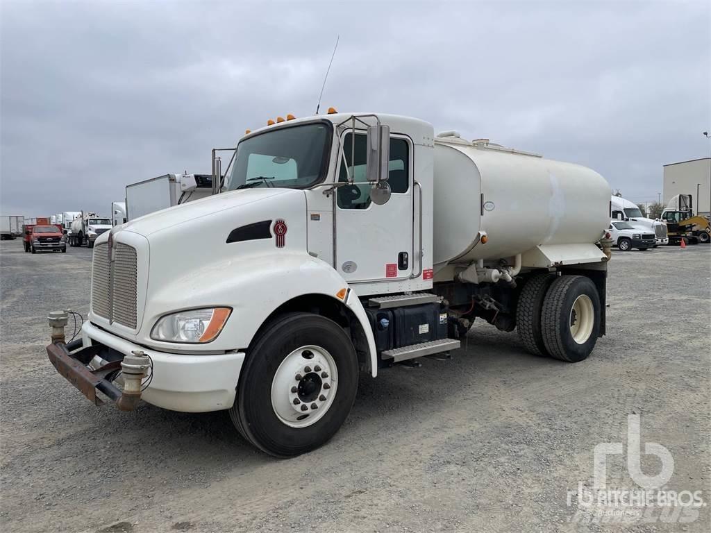Kenworth T270 Auto-tanques