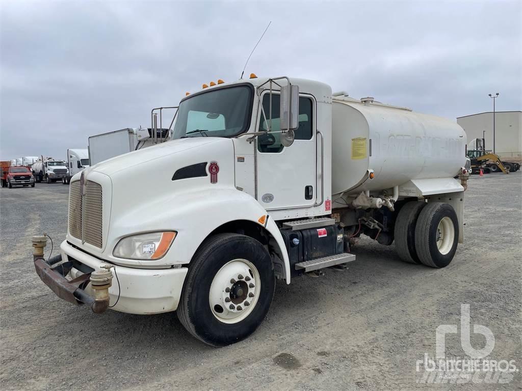 Kenworth T270 Auto-tanques