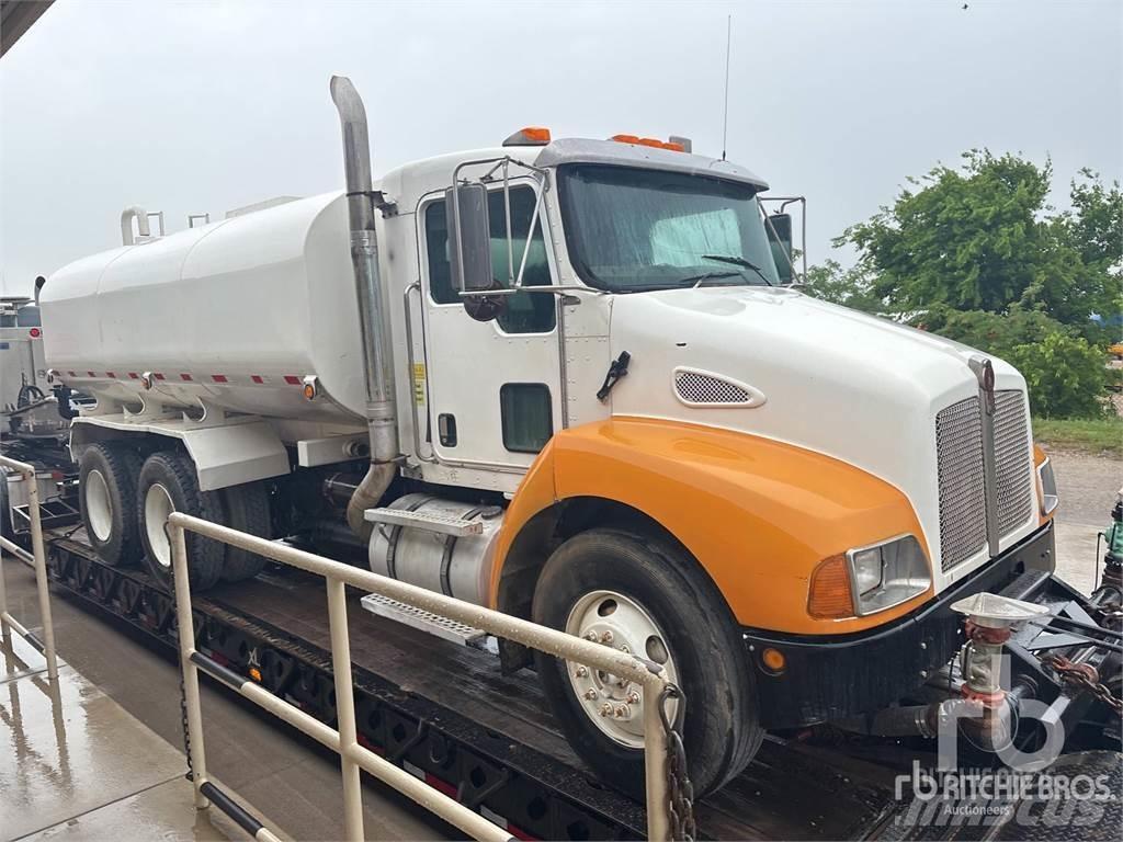 Kenworth T300 Auto-tanques