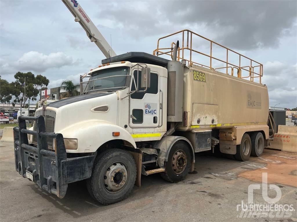 Kenworth T359 Auto-tanques