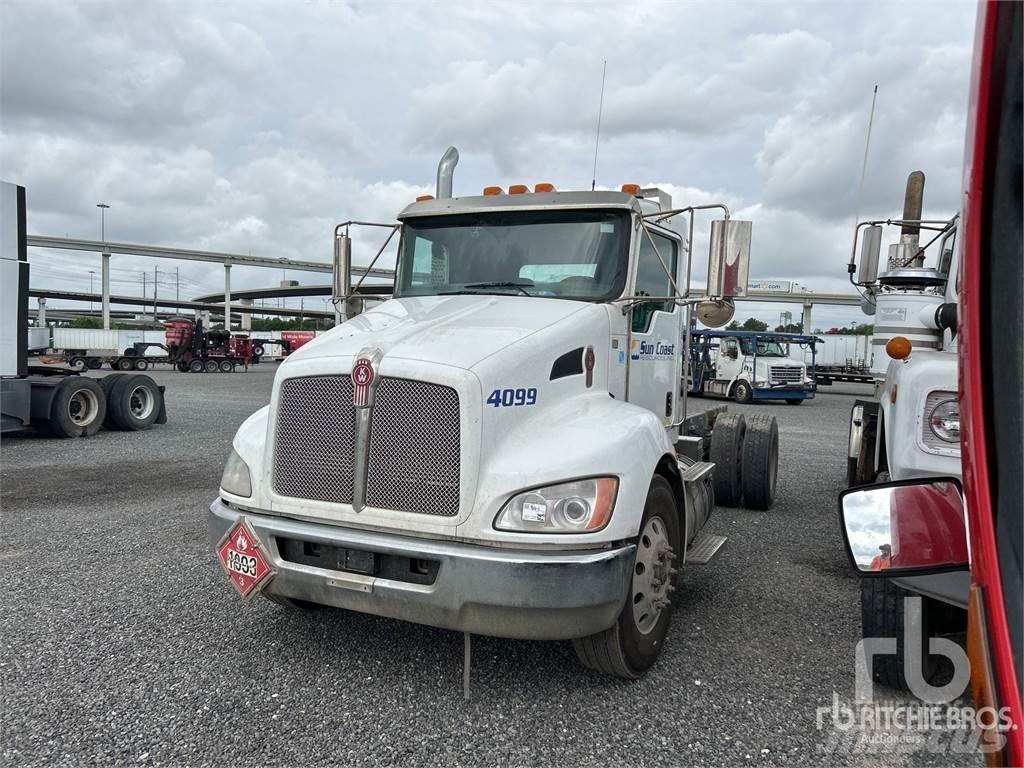 Kenworth T370 Camiões de chassis e cabine