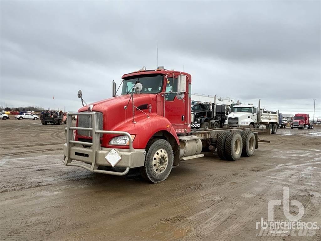 Kenworth T440 Camiões de chassis e cabine