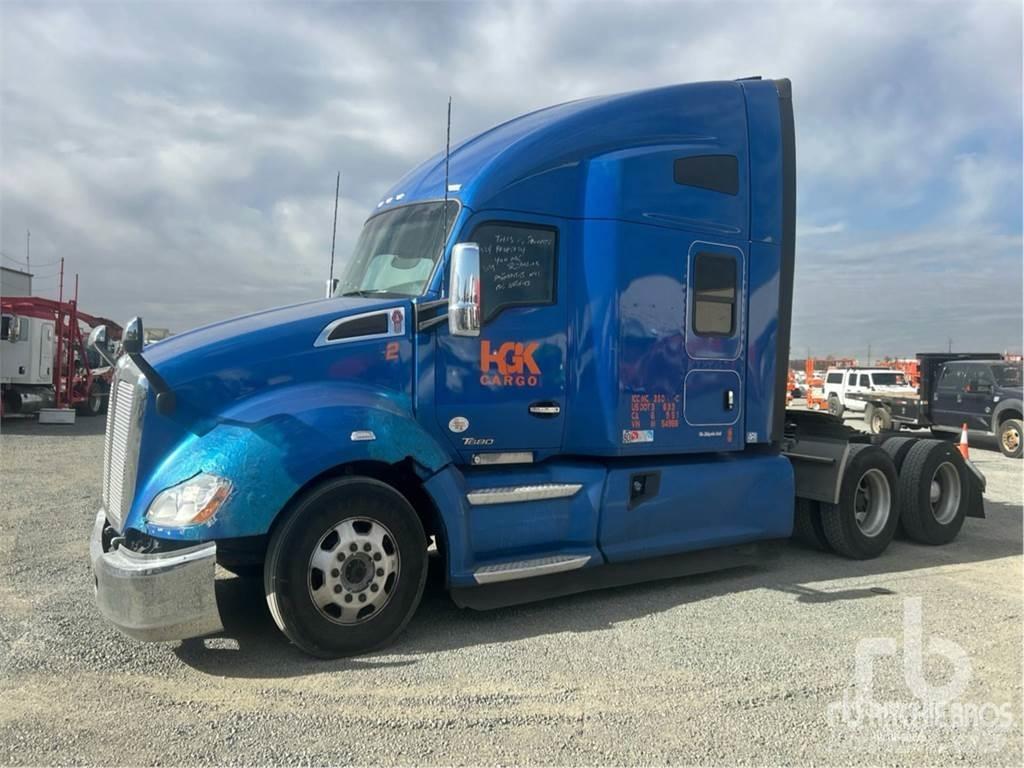 Kenworth T680 Cavalos Mecânicos