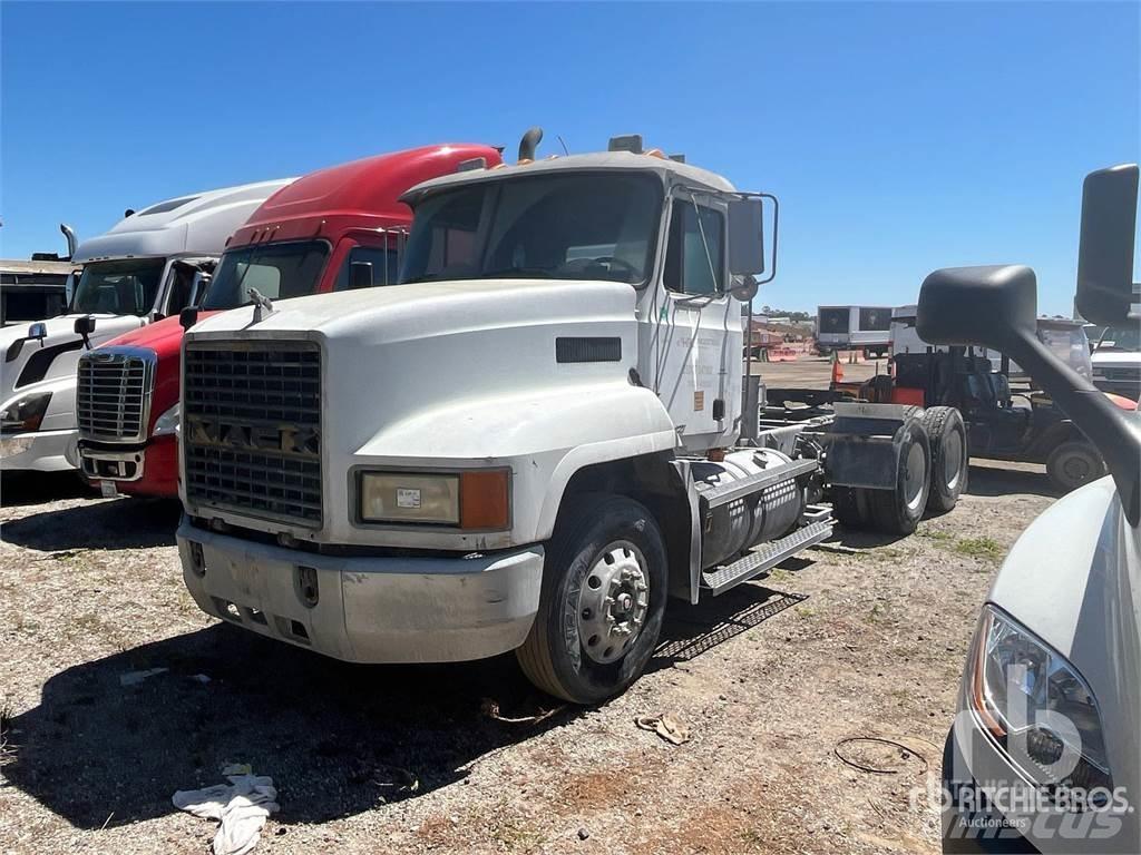 Mack CH613 Cavalos Mecânicos