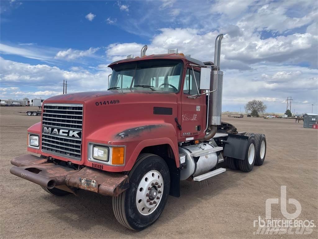 Mack CH613 Cavalos Mecânicos