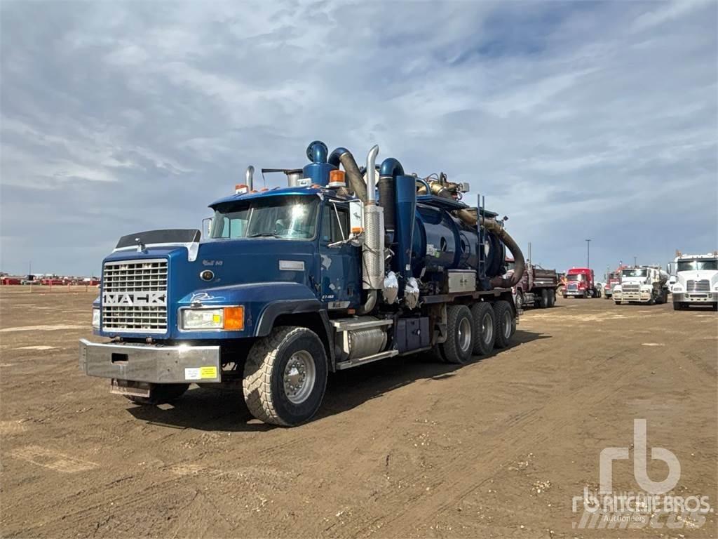Mack CL713 Camiões Aspiradores Combi