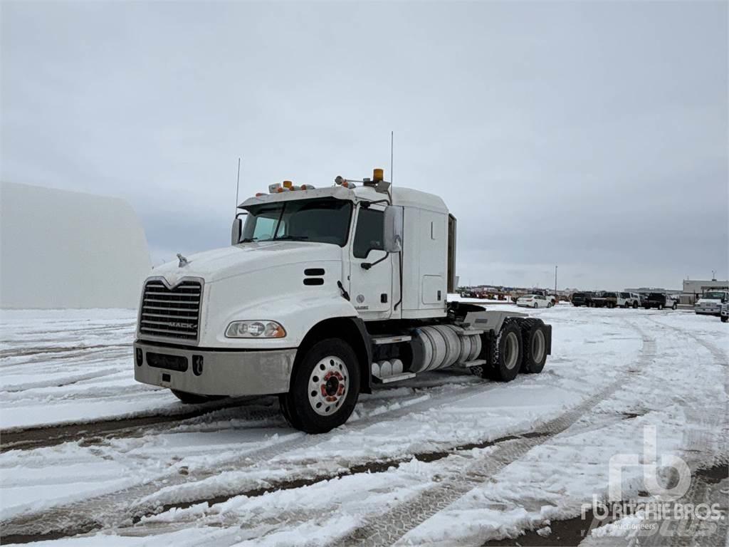 Mack CXU613 Cavalos Mecânicos