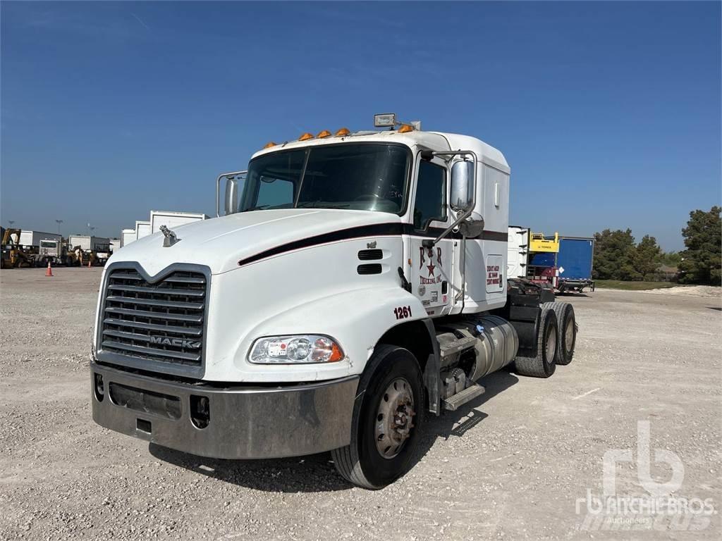 Mack CXU613 Cavalos Mecânicos