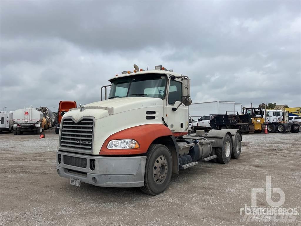 Mack CXU613 Cavalos Mecânicos