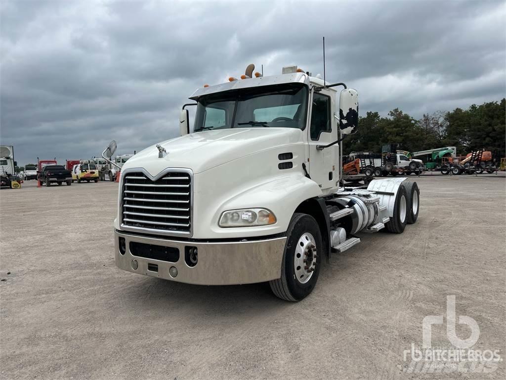Mack CXU613 Cavalos Mecânicos