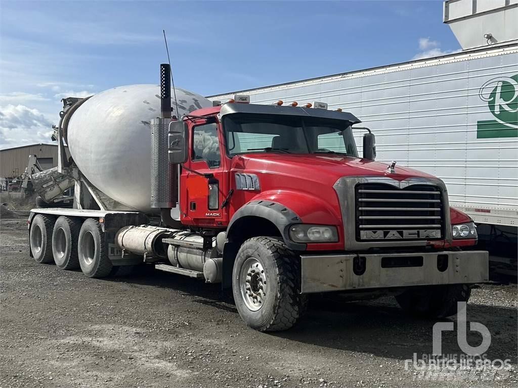 Mack GU713 Caminhões de betonagem
