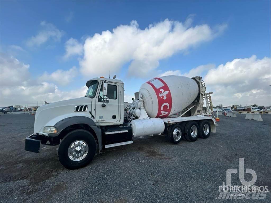 Mack GU813 Caminhões de betonagem