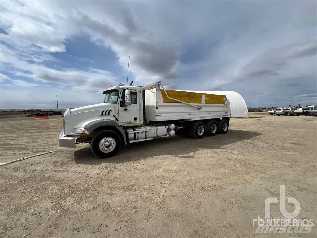 Mack GU814 Camiões basculantes