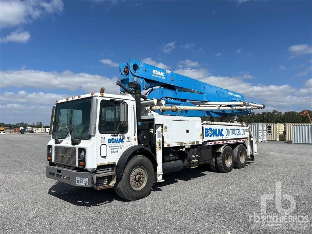 Mack MR688S Caminhões de betonagem