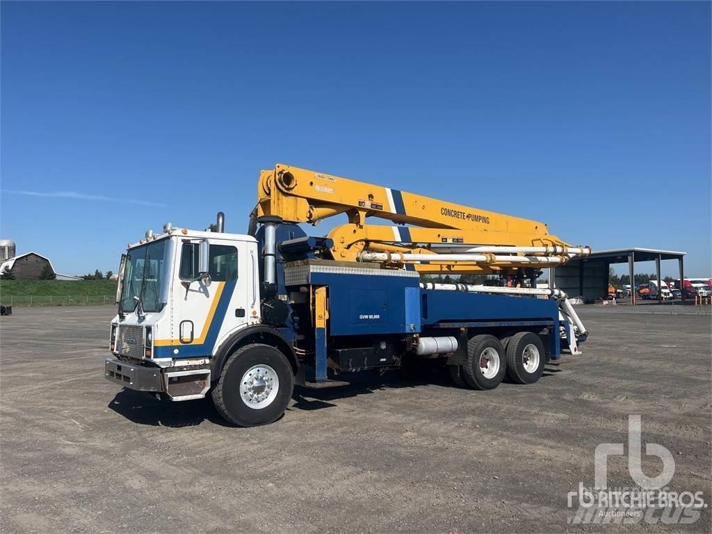 Mack MR688S Caminhões de betonagem