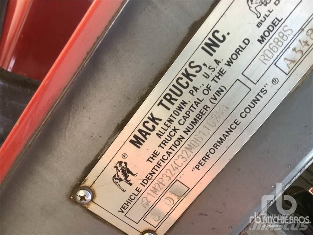 Mack RD688S Camiões caixa desmontável com elevador de cabo