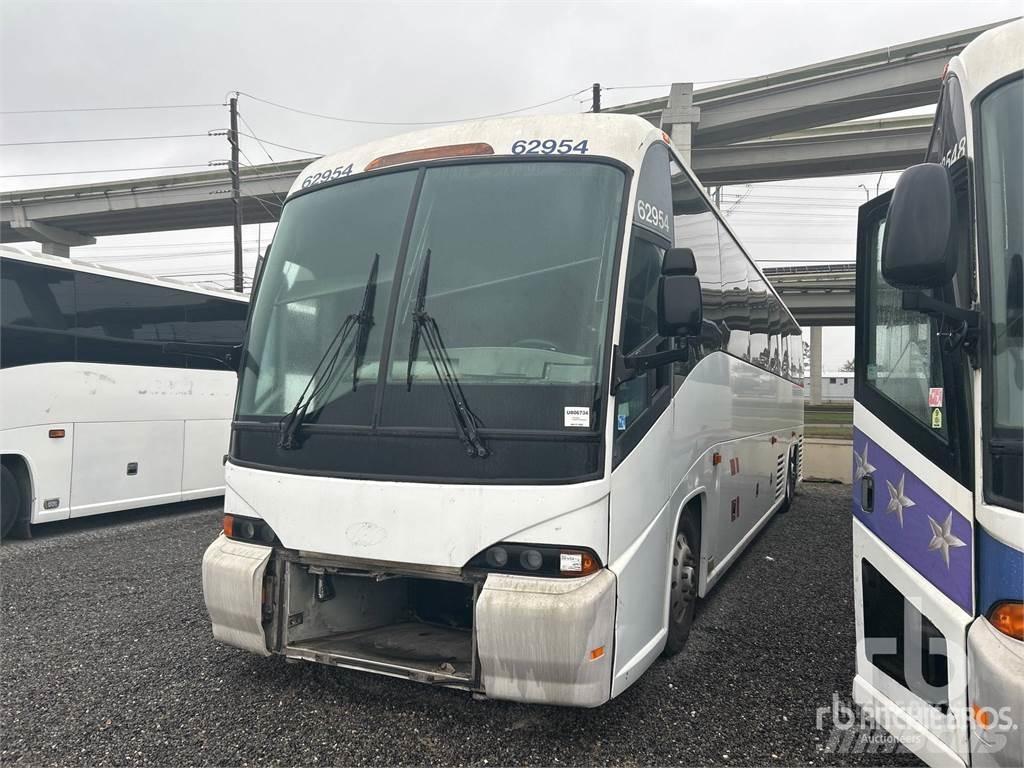 MCI J4500 Autocarros