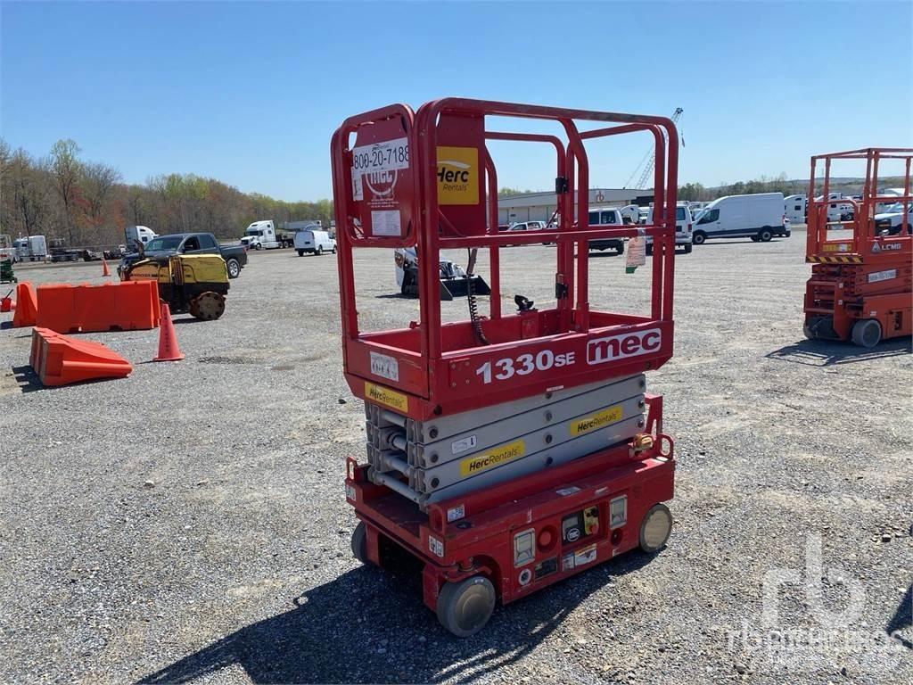 MEC 1330SE Elevadores de tesoura