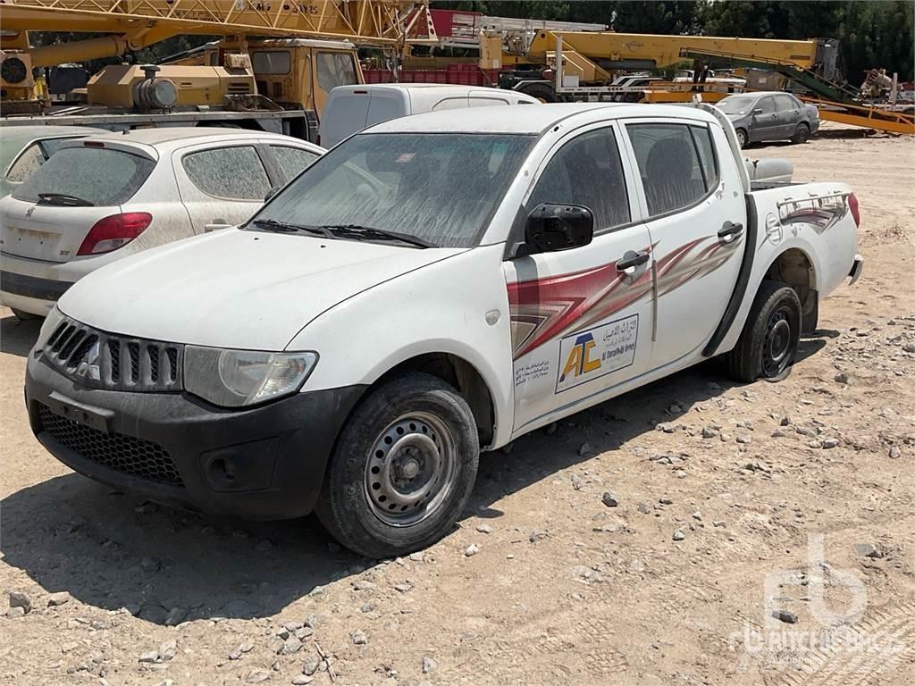Mitsubishi L200 Pick up de caixa aberta