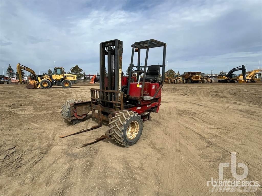 Moffett M5000 Empilhadores todo-terreno