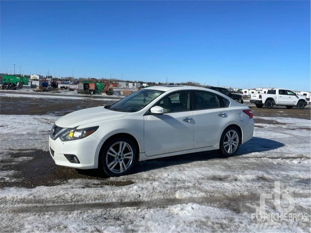 Nissan ALTIMA Automóvel