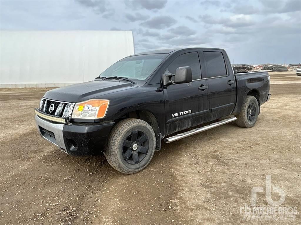 Nissan TITAN Pick up de caixa aberta