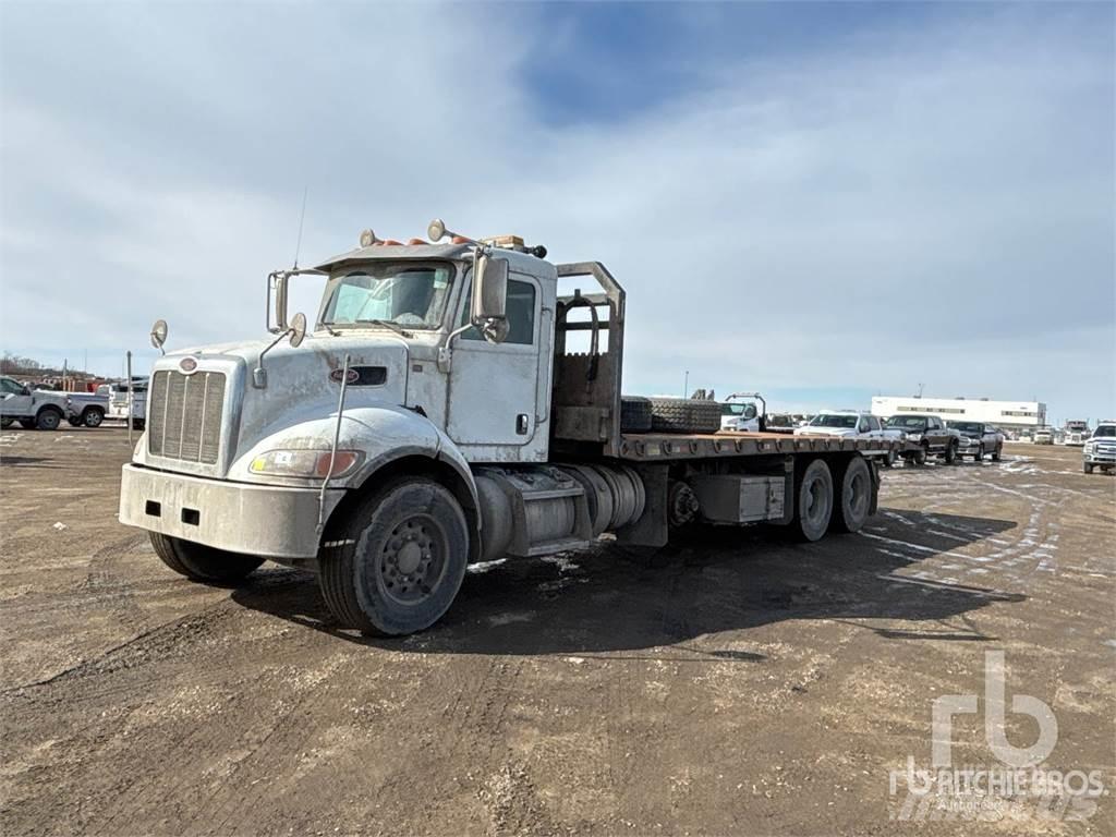 Peterbilt 348 Camiões caixa desmontável com elevador de cabo