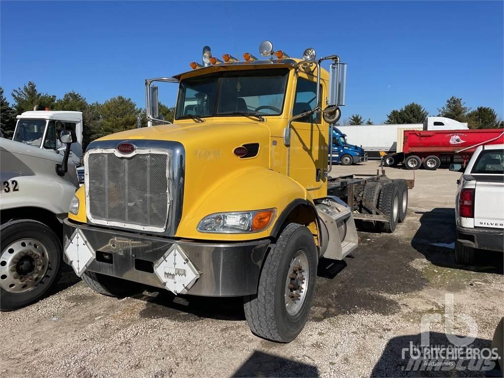 Peterbilt 348 Camiões de chassis e cabine