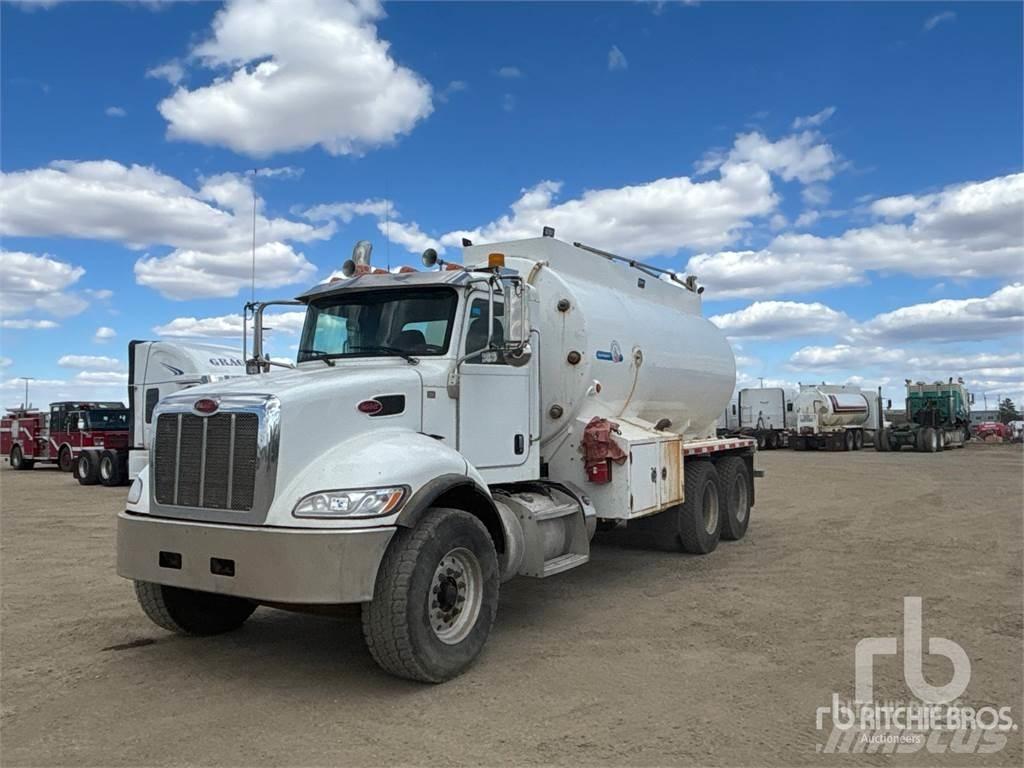 Peterbilt 348 Auto-tanques