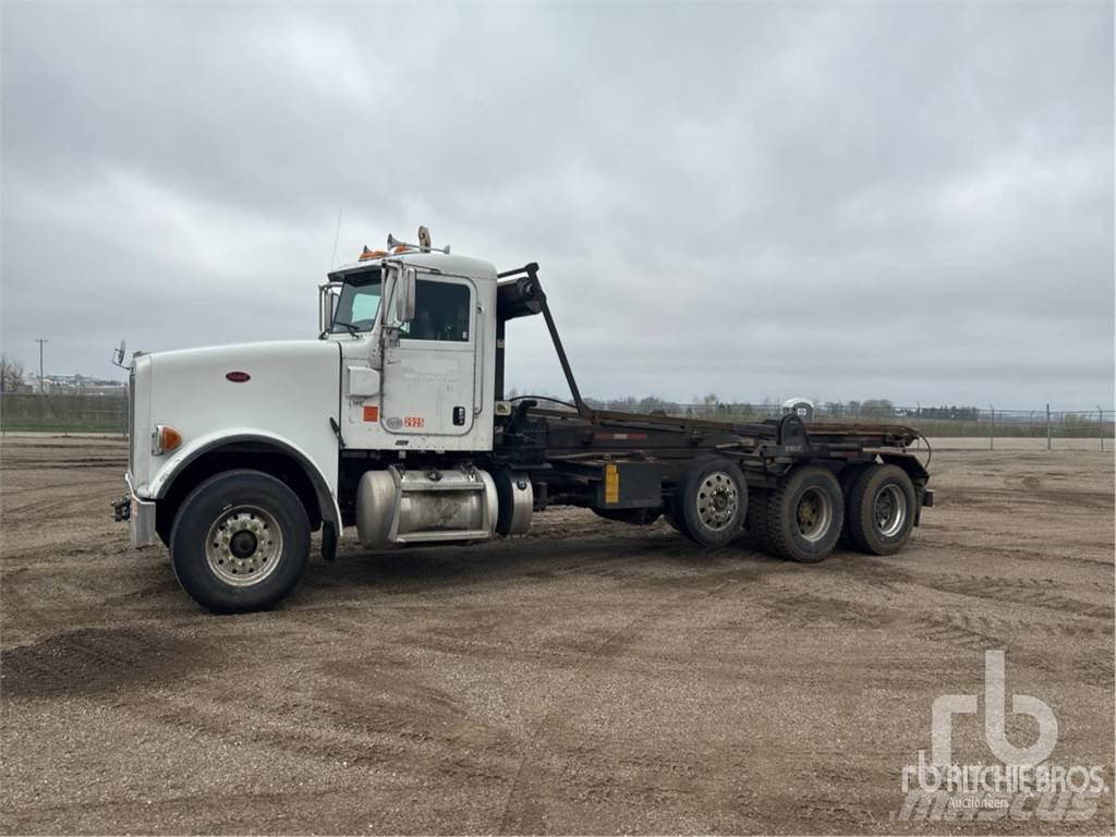 Peterbilt 367 Camiões caixa desmontável com elevador de cabo
