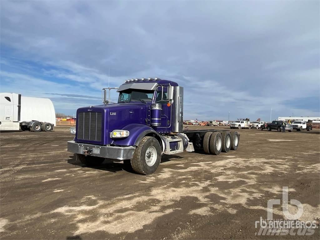 Peterbilt 367 Camiões de chassis e cabine