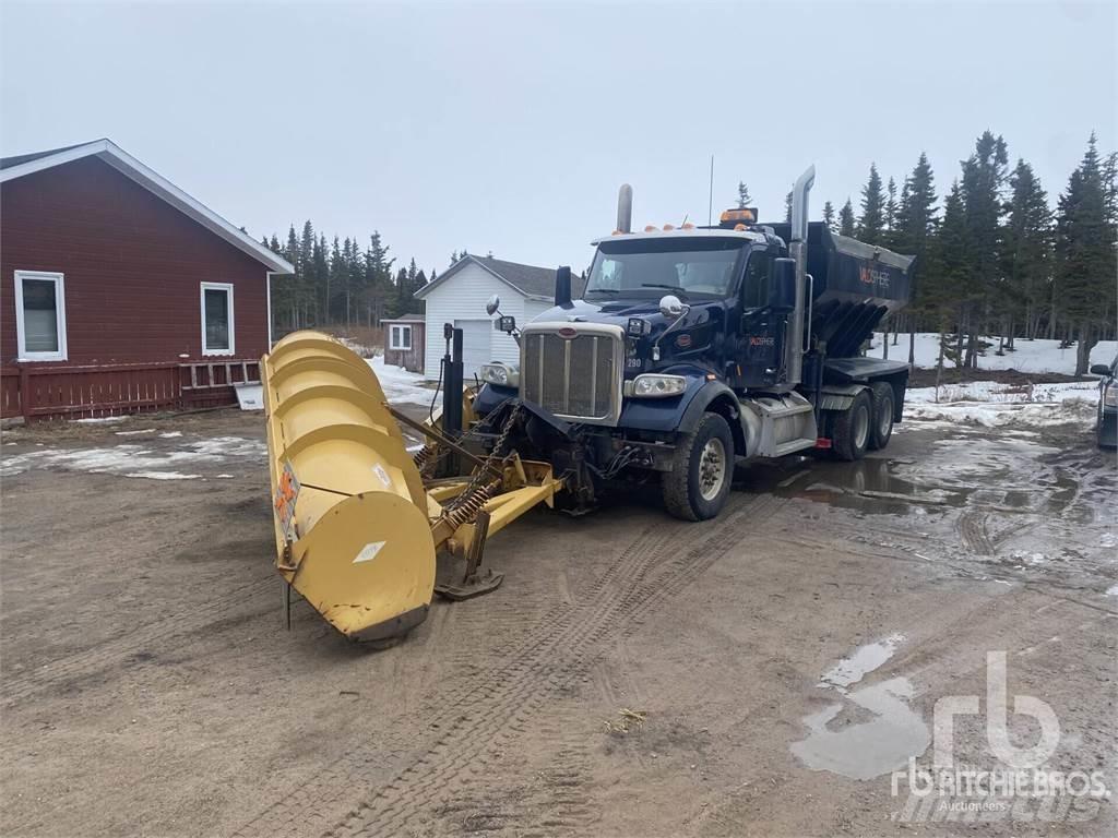 Peterbilt 567 Lâminas de neve e arados