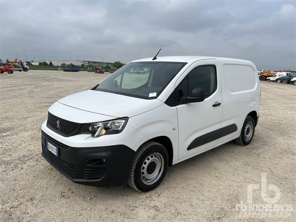 Peugeot PARTNER Carrinhas de caixa fechada