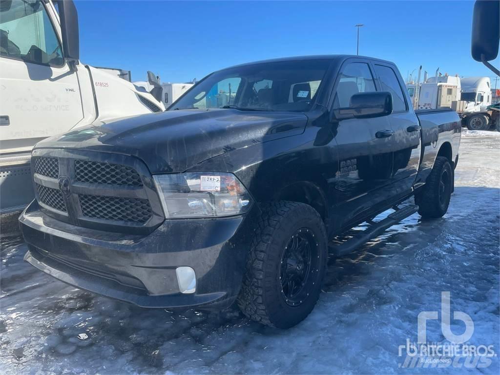 RAM 1500 Pick up de caixa aberta