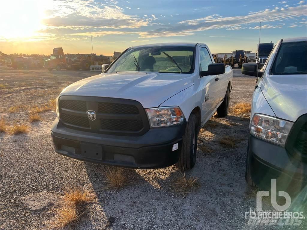 RAM 1500 Pick up de caixa aberta