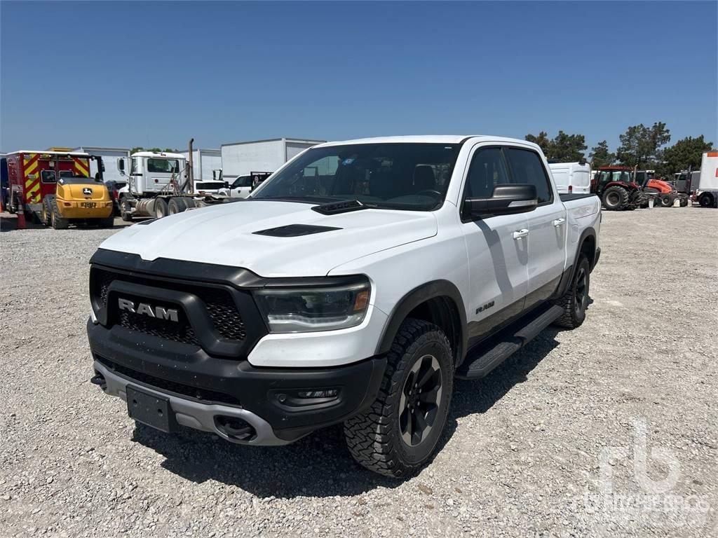 RAM 1500 Pick up de caixa aberta