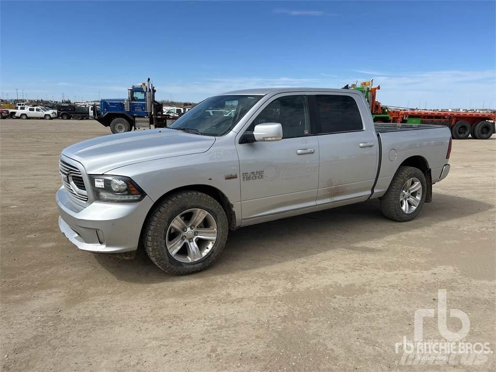 RAM 1500 Pick up de caixa aberta
