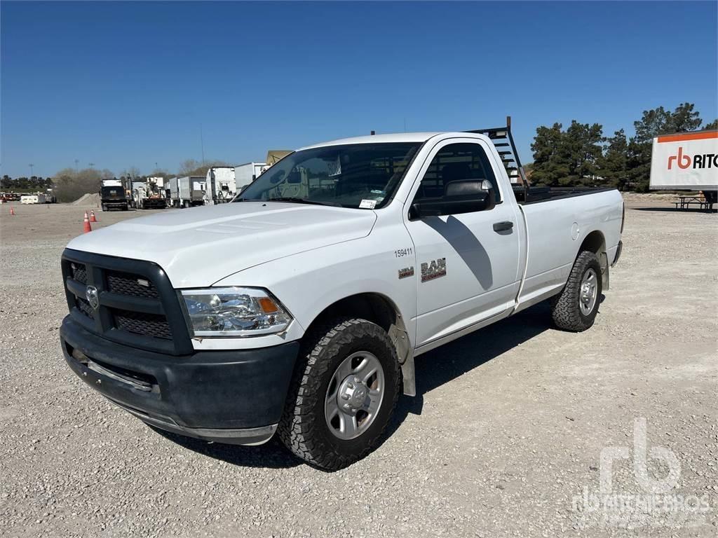 RAM 2500 Pick up de caixa aberta