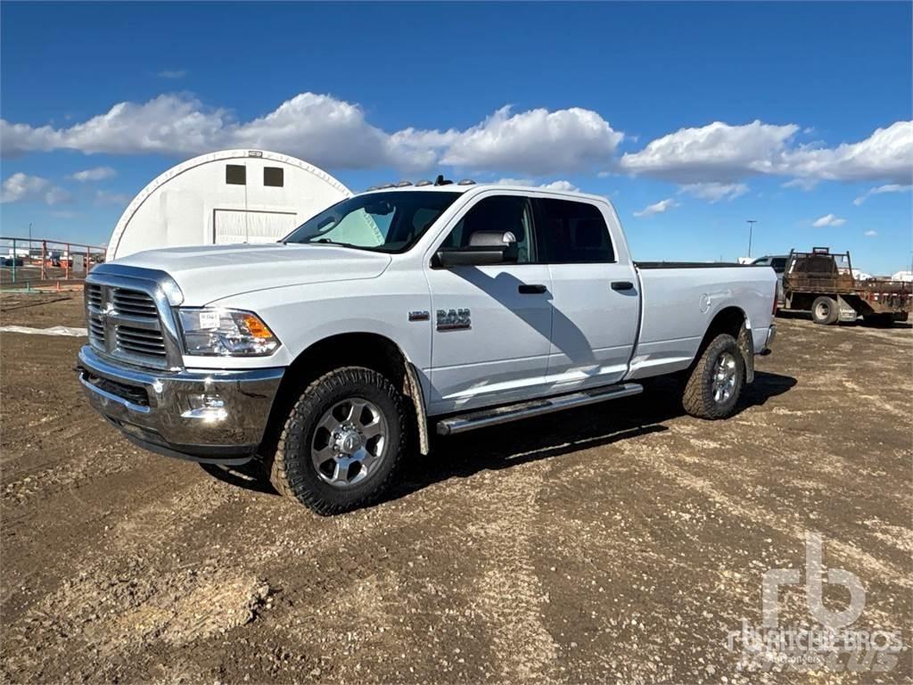 RAM 2500 Pick up de caixa aberta