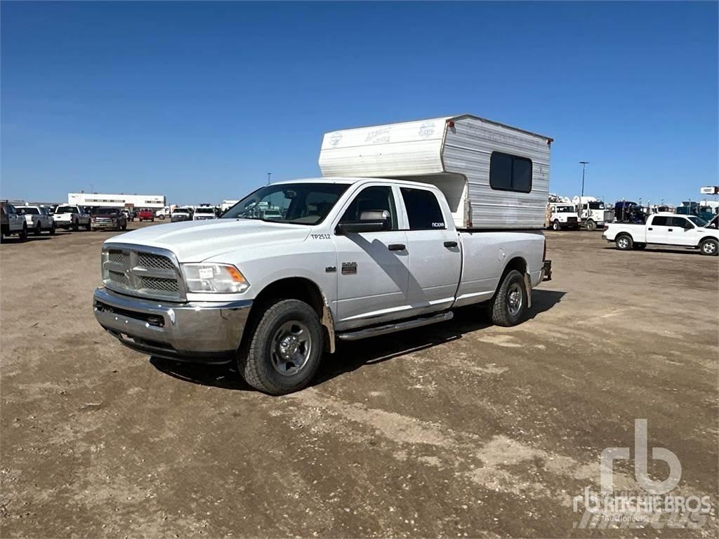 RAM 2500 Pick up de caixa aberta
