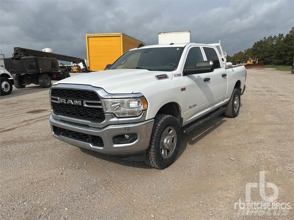 RAM 2500 Pick up de caixa aberta