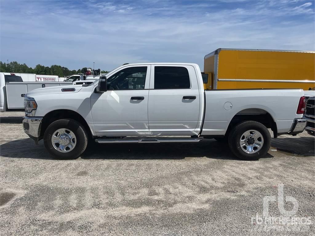 RAM 2500 Pick up de caixa aberta