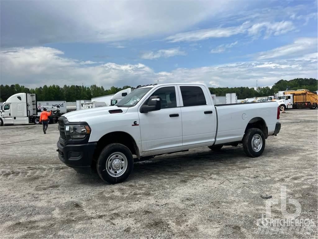 RAM 2500 Pick up de caixa aberta