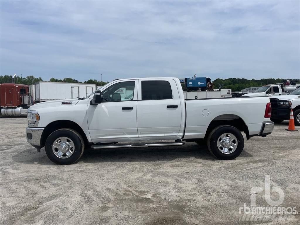 RAM 2500 Pick up de caixa aberta