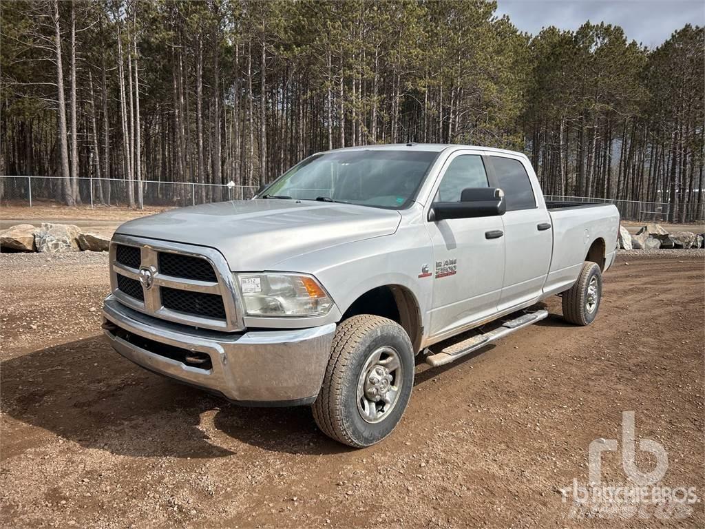 RAM 2500 Pick up de caixa aberta
