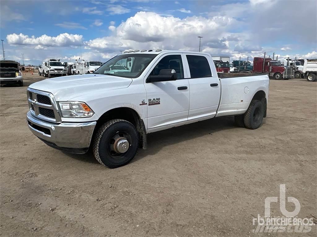 RAM 3500 Pick up de caixa aberta