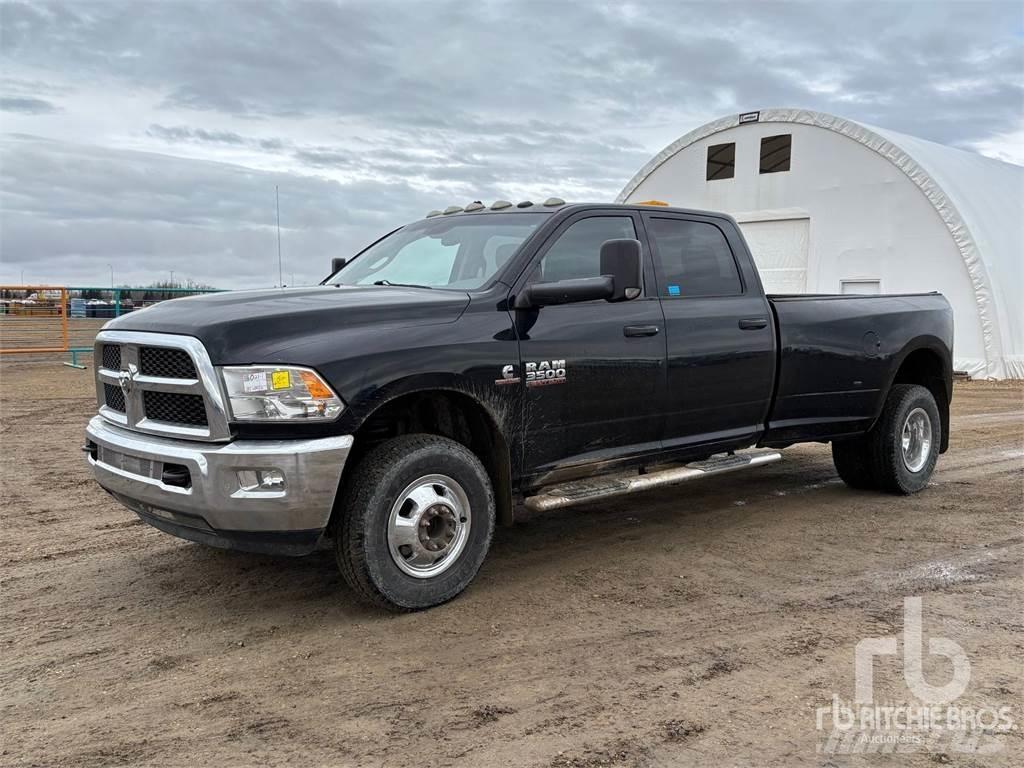 RAM 3500 Pick up de caixa aberta