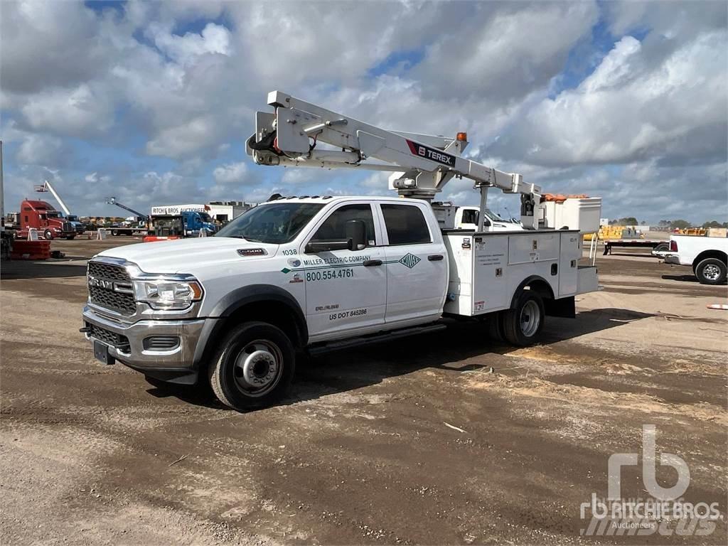 RAM 5500 Plataformas aéreas montadas em atrelados