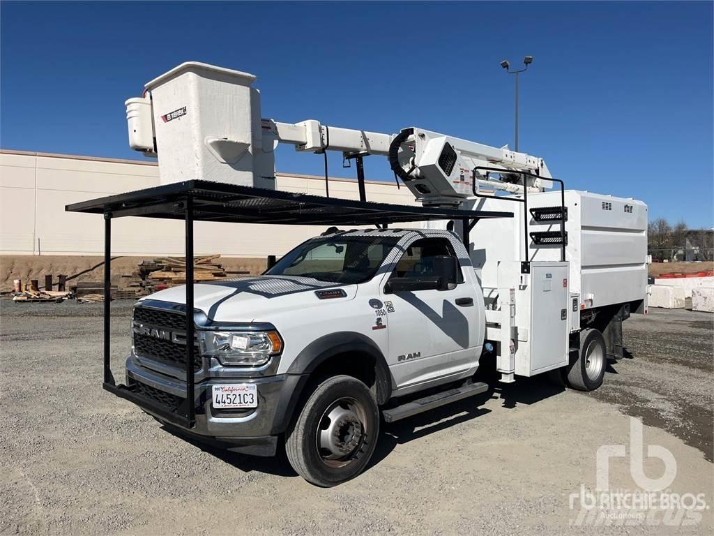 RAM 5500 Plataformas aéreas montadas em atrelados