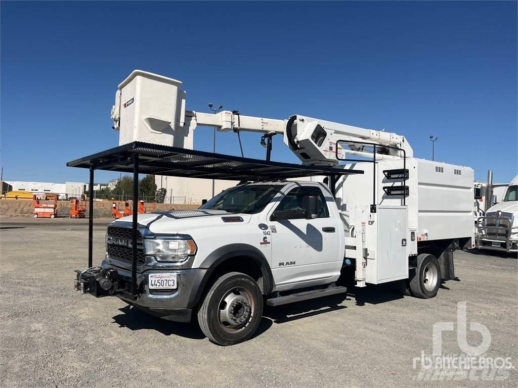 RAM 5500 Plataformas aéreas montadas em atrelados